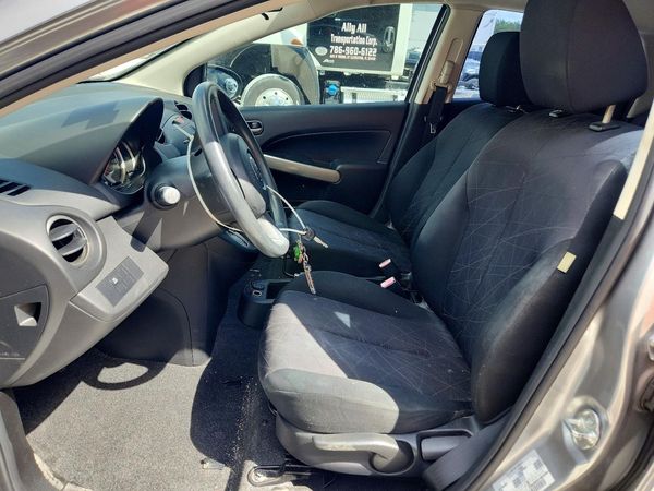 2014 MAZDA MAZDA2 Sport/GX — DENT