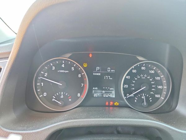 2017 HYUNDAI ELANTRA SE Base