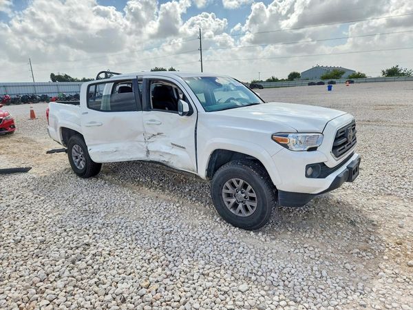 2019 TOYOTA TACOMA SR5 — Passenger 3/4