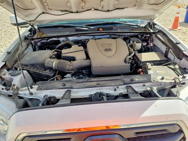 2019 TOYOTA TACOMA SR5 — Engine bay