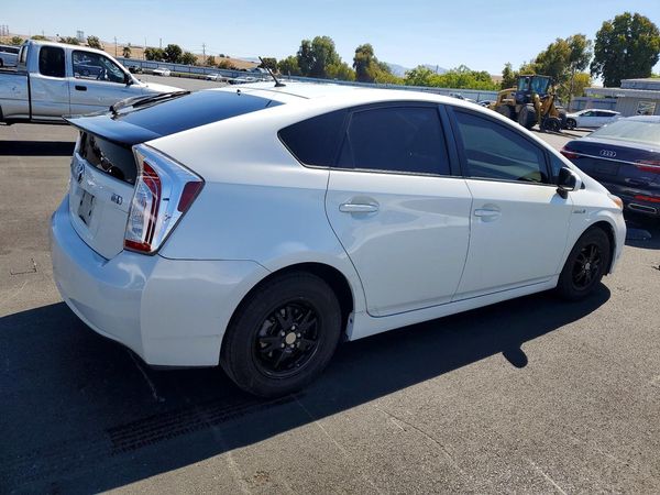 2015 TOYOTA PRIUS