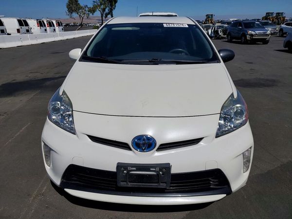 2015 TOYOTA PRIUS
