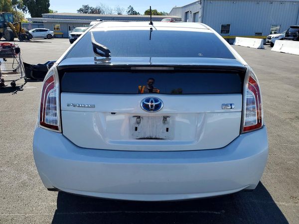 2015 TOYOTA PRIUS