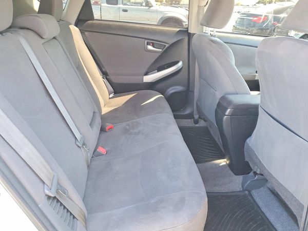 2015 TOYOTA PRIUS