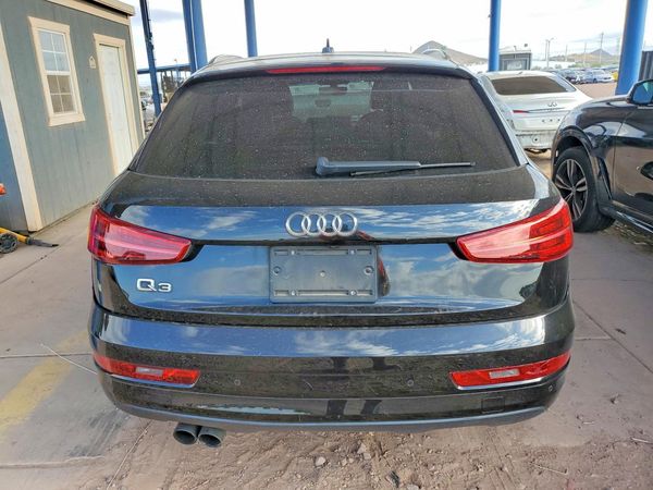 2017 AUDI Q3 Premium