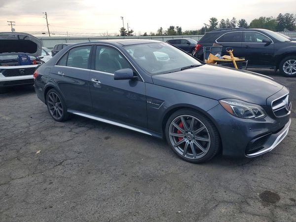 2015 MERCEDES-BENZ E E63 AMG-S — Passenger 3/4