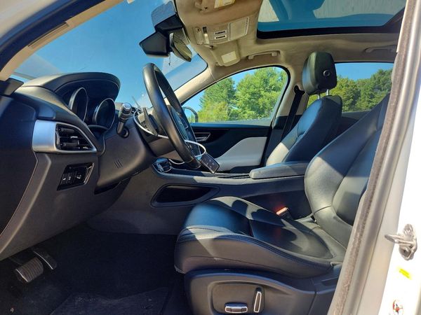 2019 JAGUAR F-PACE