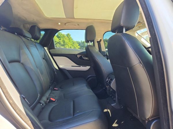 2019 JAGUAR F-PACE