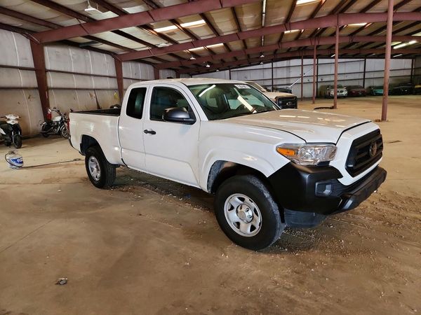 2022 TOYOTA TACOMA SR5 — Passenger 3/4