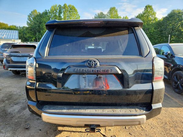 2022 TOYOTA 4RUNNER — DIRR