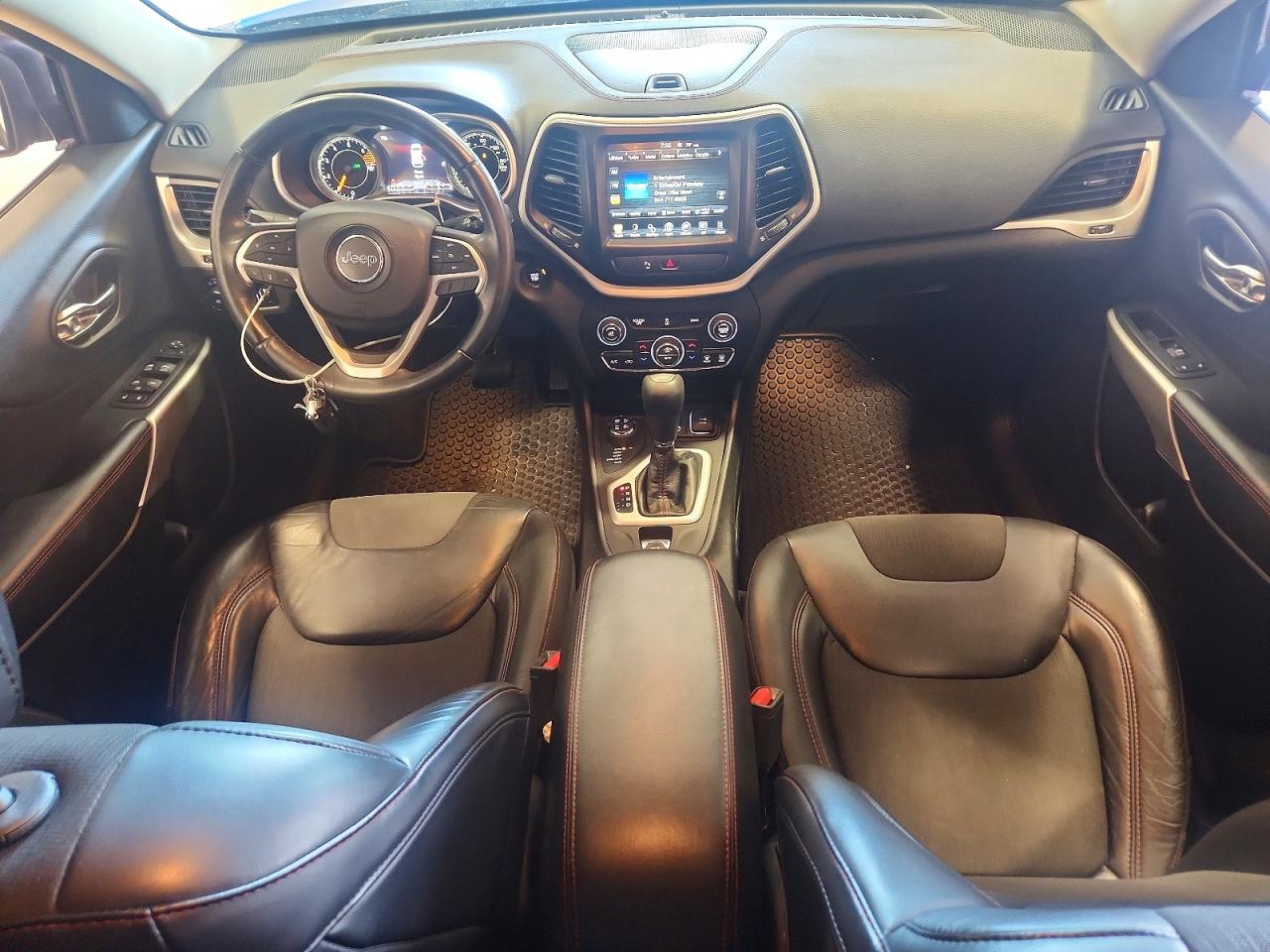 2018 JEEP CHEROKEE — Front 3/4