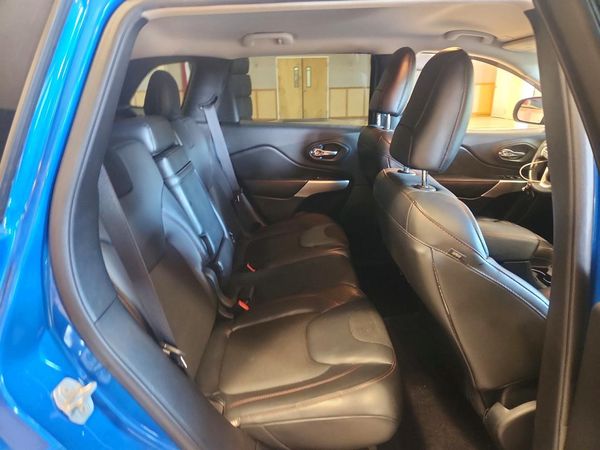 2018 JEEP CHEROKEE — Passenger 3/4