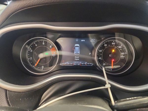 2018 JEEP CHEROKEE — Engine bay