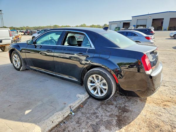 2015 CHRYSLER 300 Limited — DSRA