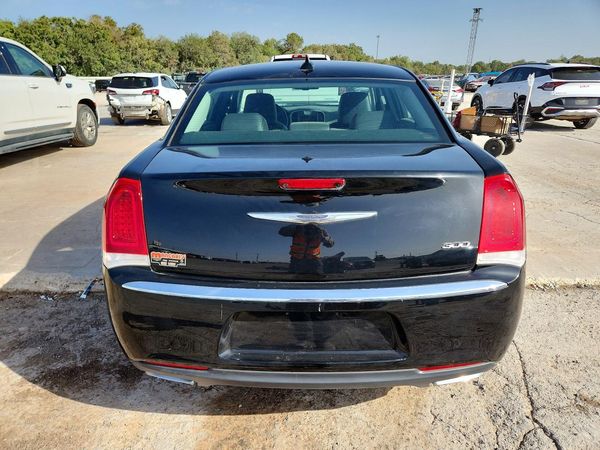 2015 CHRYSLER 300 Limited — DIRR