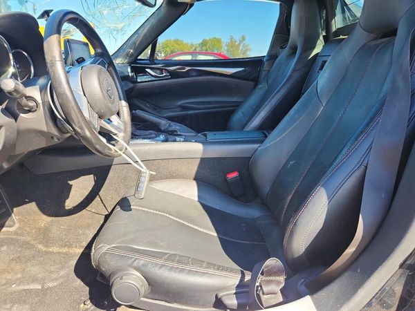 2019 MAZDA MX5 Grand Touring (Hard Top) — DENT