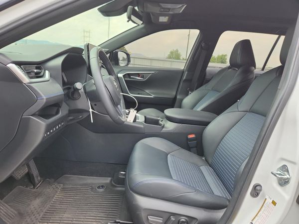2023 TOYOTA RAV4 XSE