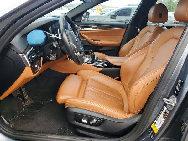 2021 BMW 530 xDrive — DENT
