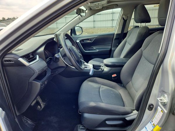 2019 TOYOTA RAV4 — DENT