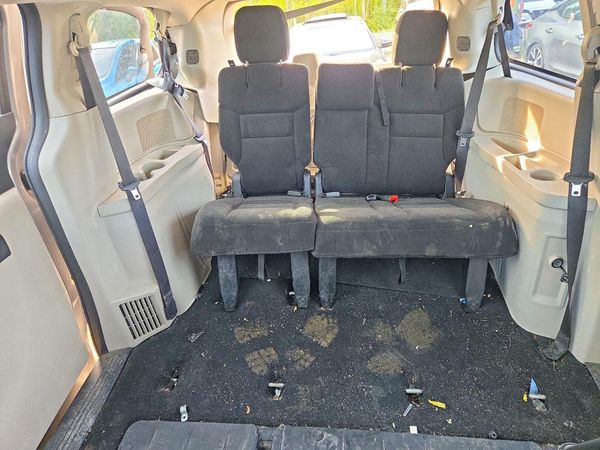 2016 DODGE GRAND CARAVAN SE — SUVN