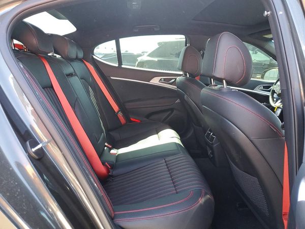 2023 GENESIS G70