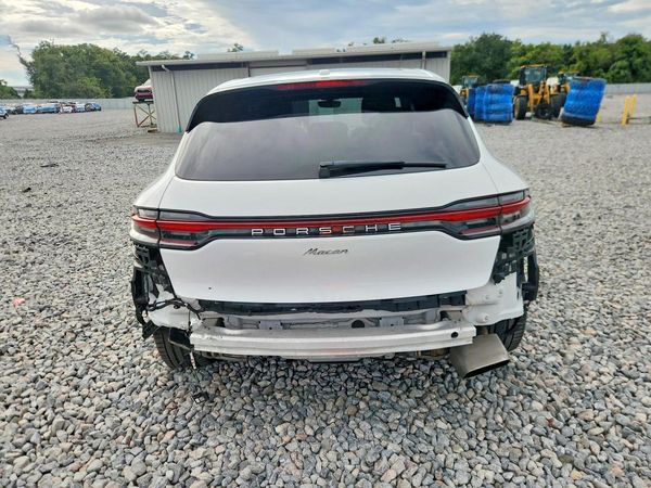 2020 PORSCHE MACAN