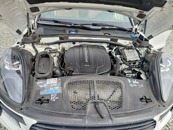 2020 PORSCHE MACAN