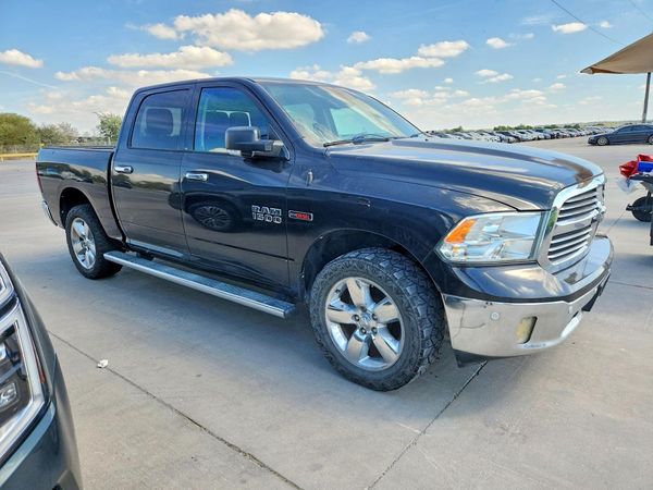 2015 RAM 1500 SLT — Passenger 3/4