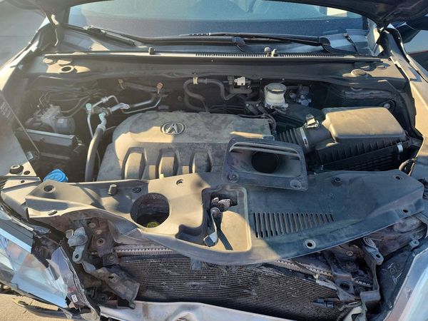 2013 ACURA RDX — Engine bay