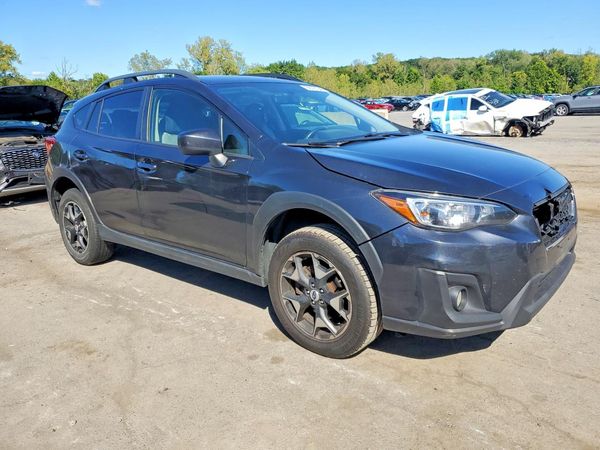 2018 SUBARU CROSSTREK Premium — Passenger 3/4