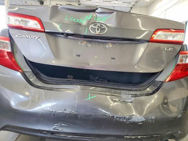 2014 TOYOTA CAMRY