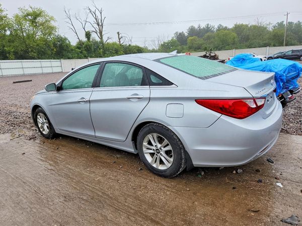 2012 HYUNDAI SONATA Middle-low level