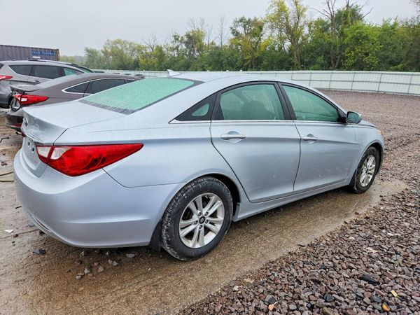 2012 HYUNDAI SONATA Middle-low level
