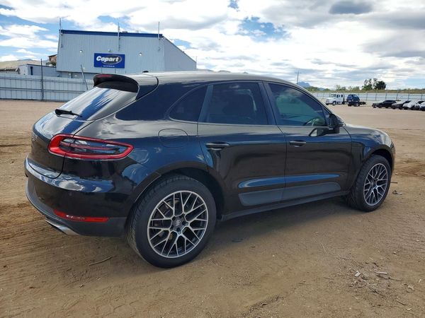2018 PORSCHE MACAN