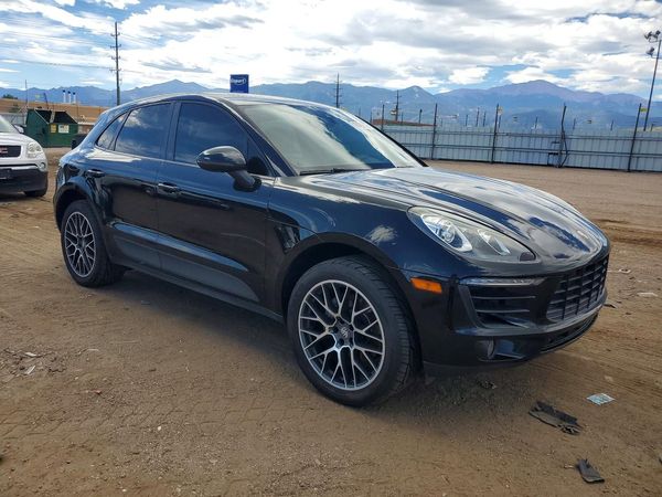 2018 PORSCHE MACAN