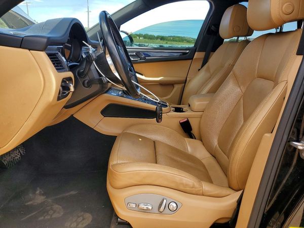 2018 PORSCHE MACAN