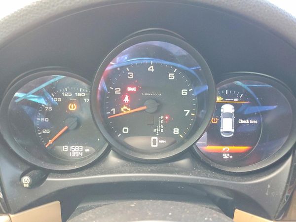 2018 PORSCHE MACAN