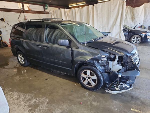 2012 DODGE CARAVAN SXT — Passenger 3/4