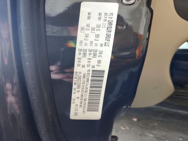 2012 DODGE CARAVAN SXT — VINS