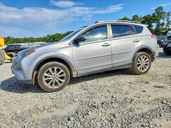 2018 TOYOTA RAV4 Ltd/Platinum — Front 3/4