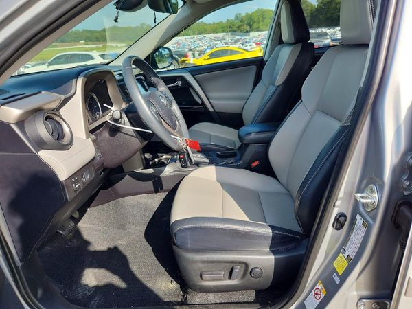 2018 TOYOTA RAV4 Ltd/Platinum — DENT