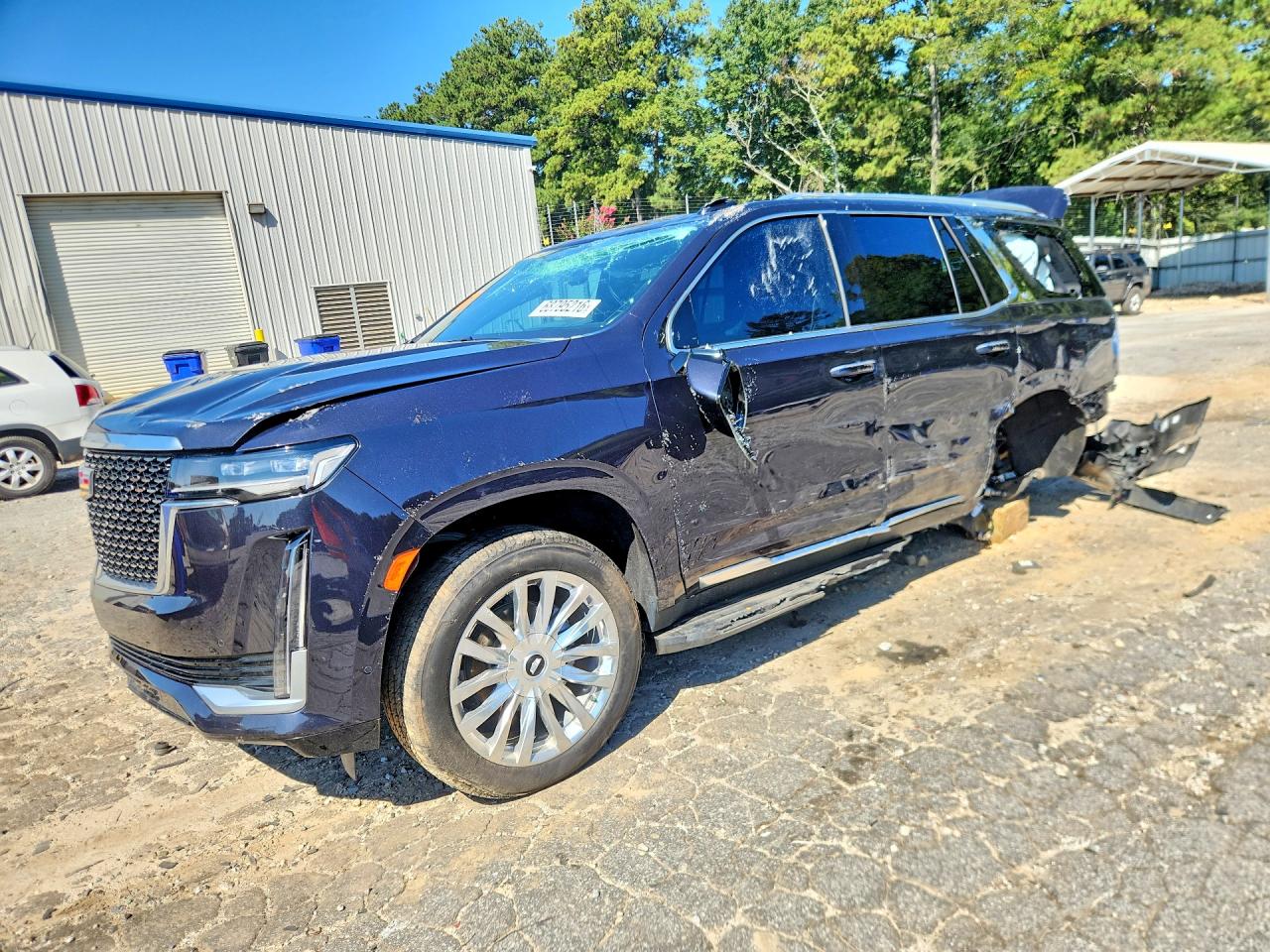 2024 CADILLAC ESCALADE Premium Luxury — Front 3/4