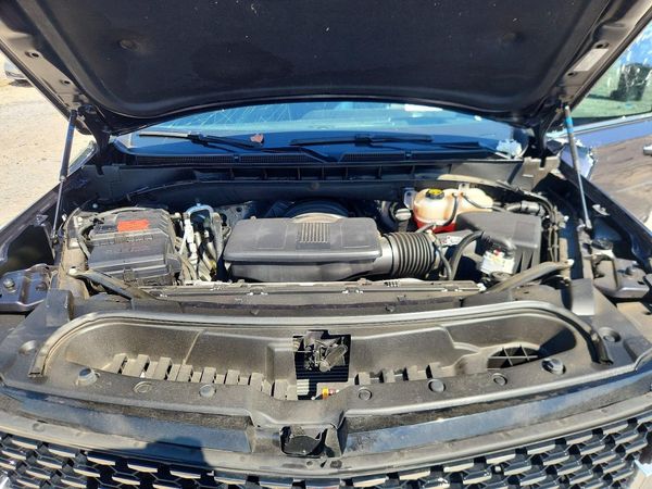 2024 CADILLAC ESCALADE Premium Luxury — Engine bay