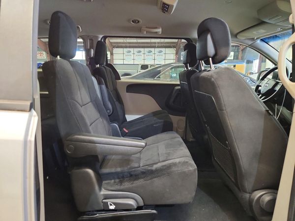 2012 DODGE GRAND CARAVAN SE