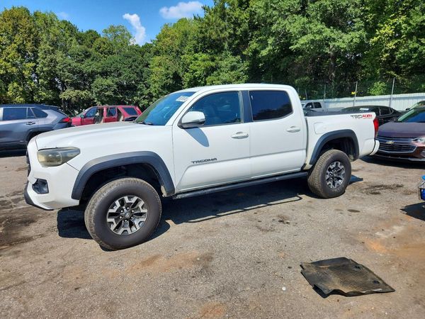 2017 TOYOTA TACOMA — Front 3/4