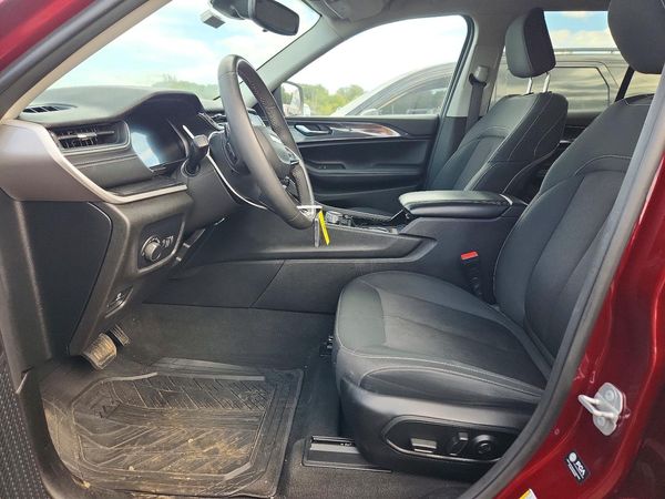 2023 JEEP GRAND CHEROKEE Laredo, Altitude — DENT