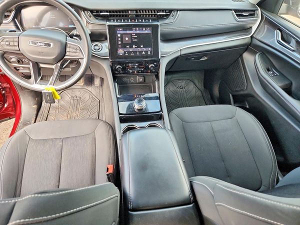 2023 JEEP GRAND CHEROKEE Laredo, Altitude — CKPT