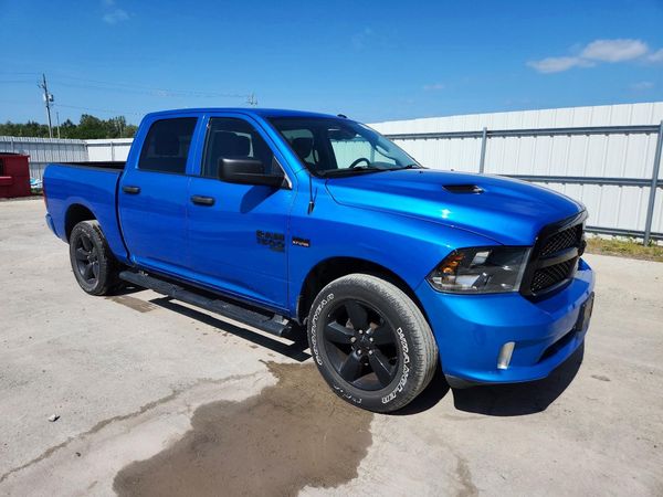 2023 RAM 1500 CLASSIC Tradesman — Passenger 3/4