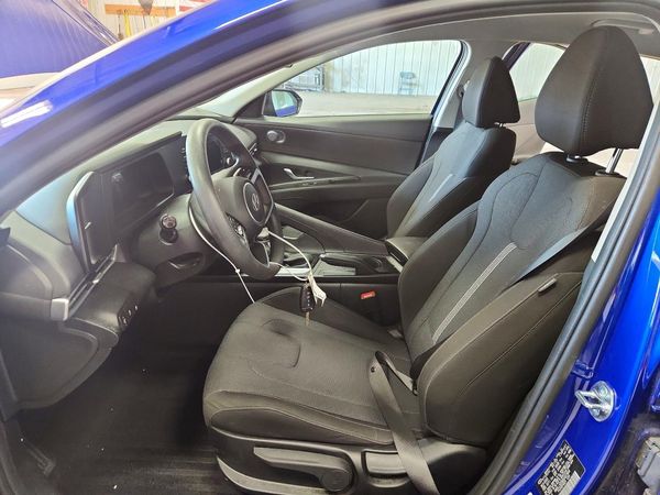 2025 HYUNDAI ELANTRA SE — DENT