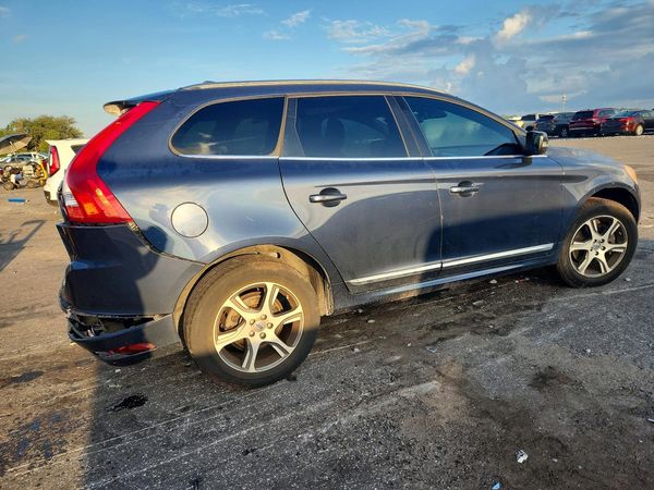2014 VOLVO XC60
